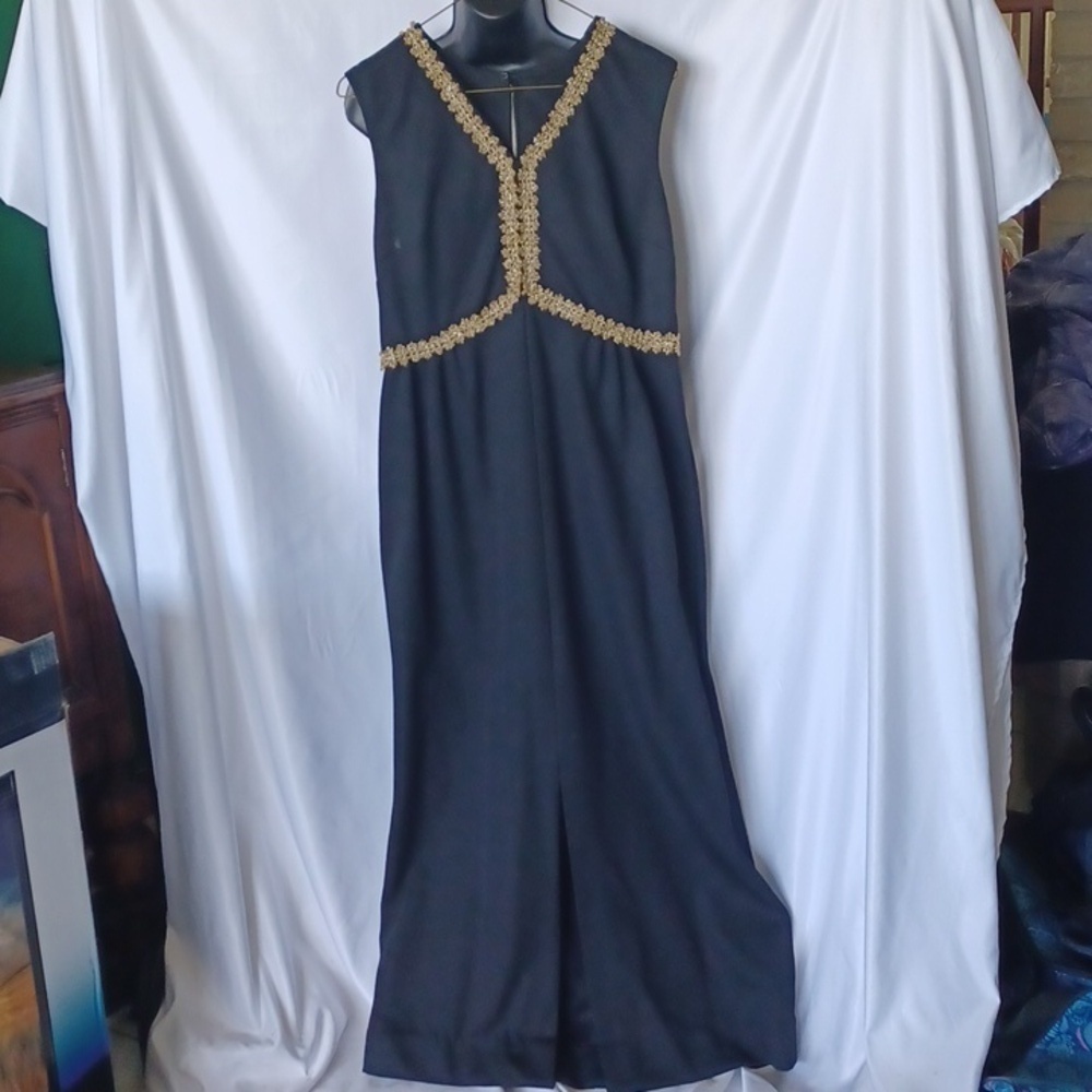 Vintage 70s Black & gold Maxi Evening Gown, front split, back zip, see measureme
